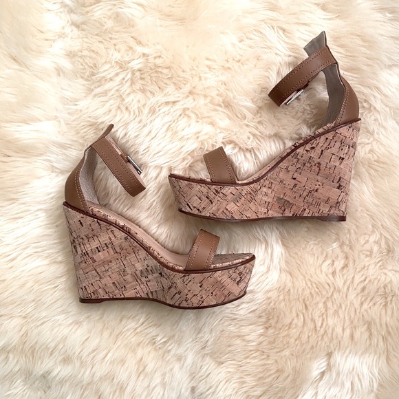 Tony Bianco Desi in Tan Monaco. Worn once. - Picture 2 of 6